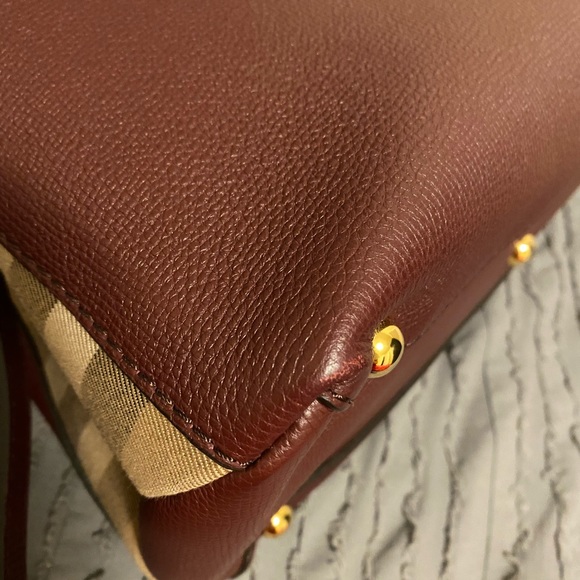 A Classic Preowned Medium Grainy Leather Check Tote - Picture 2 of 11